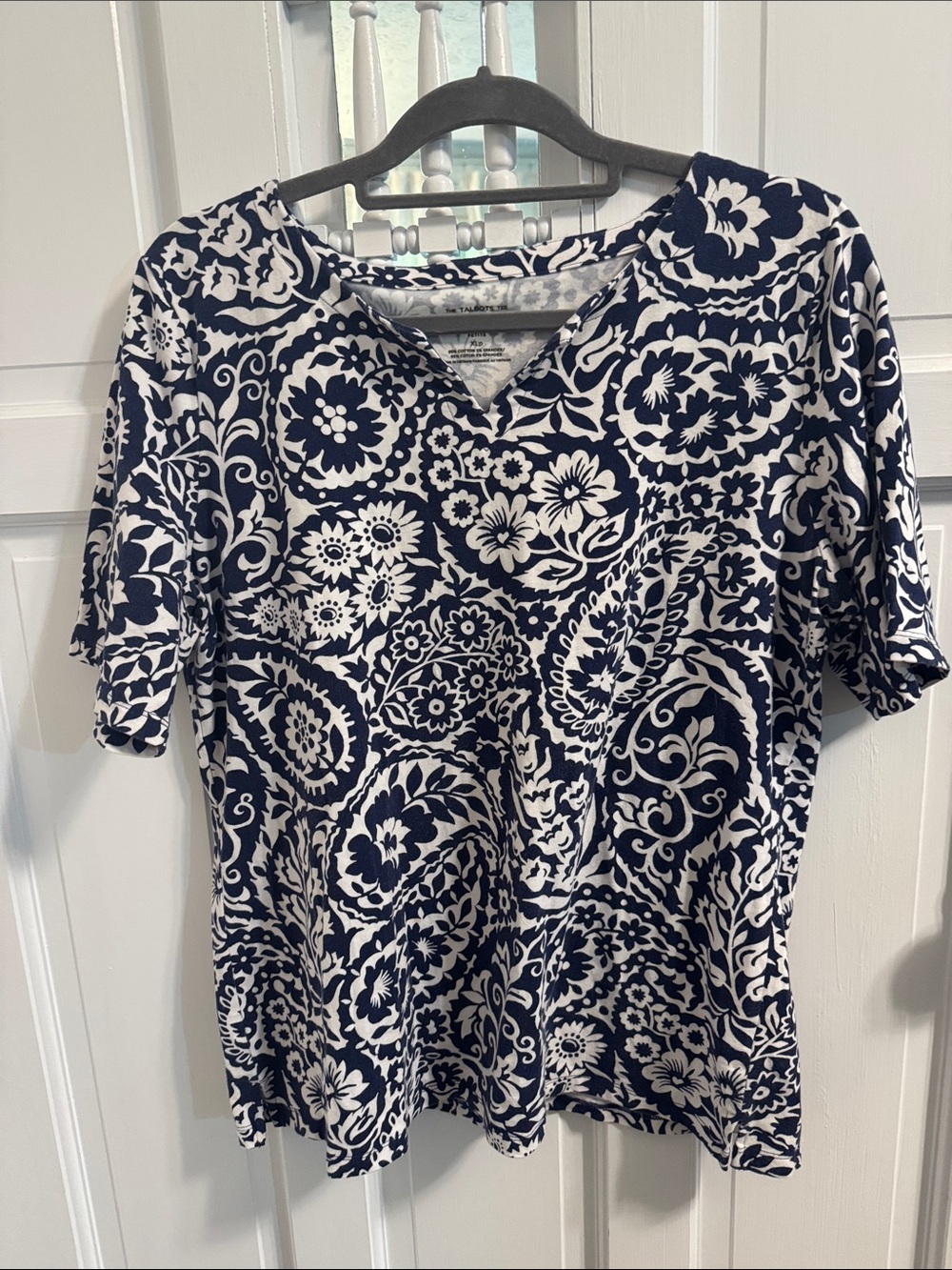 ⭐️Talbots Paisley Split Neck Tee Navy & White Petite XL⭐️3/$25